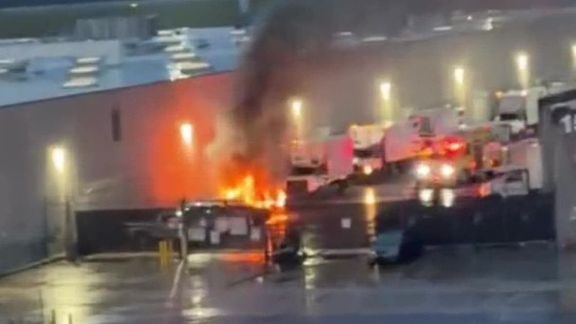 Fire near Atlanta airport